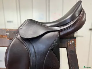 Sadlar hästutrustning Equiline EQ1 säljes - Annons 1