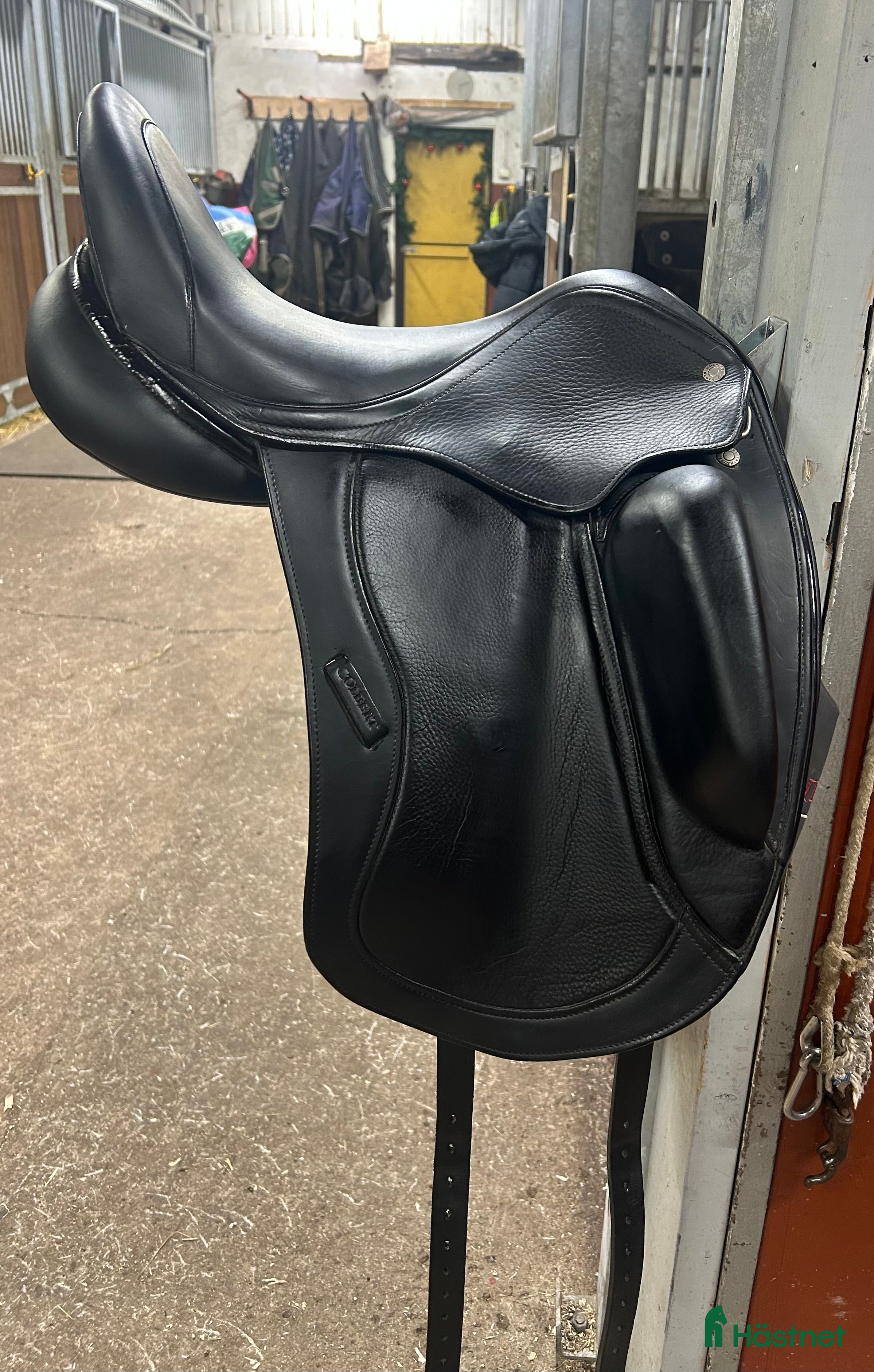 Sadlar hästutrustning Santa Cruz Colbert Brothers Flo, dressyr 17’ i Norrtälje - Annons 11