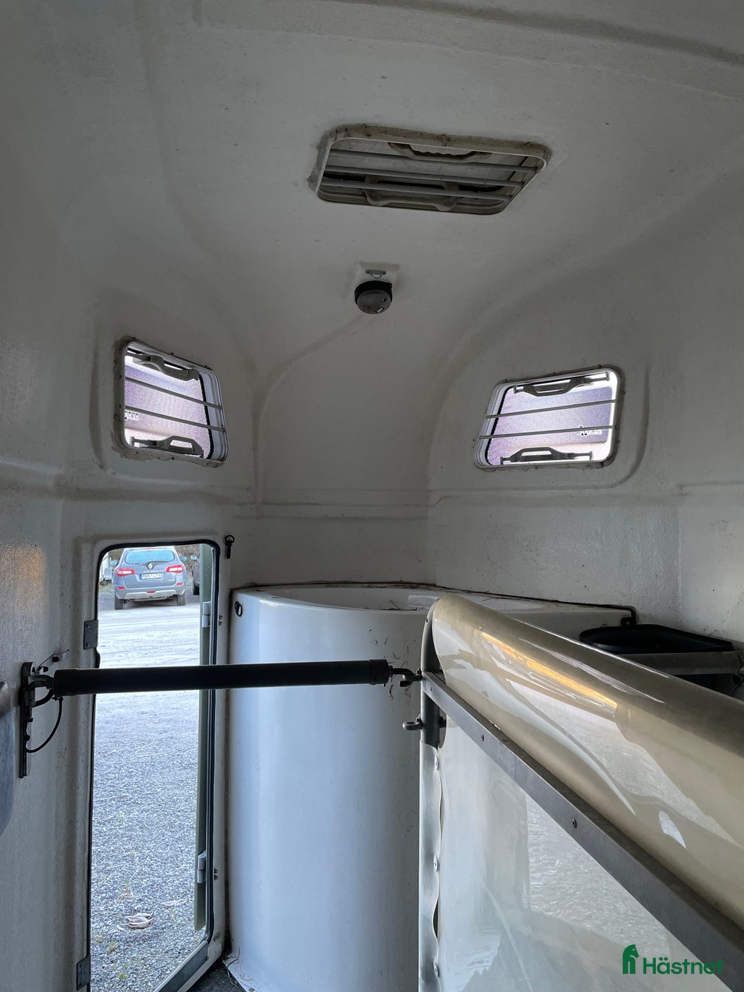 Hästtransporter  fordon & transport till salu: Prisvärt kvalitetssläp i Bromma - Annons 3