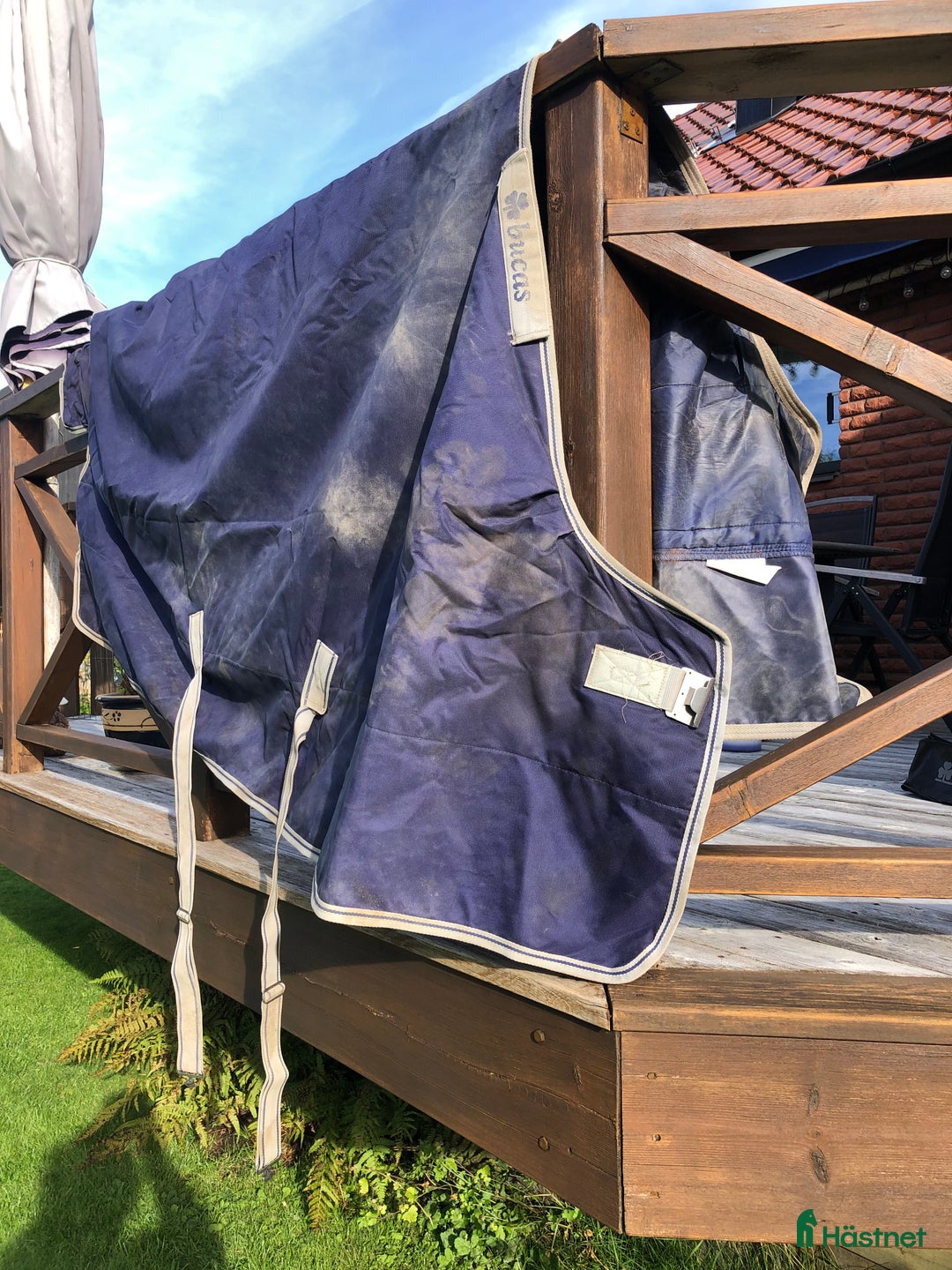 Täcken hästutrustning till salu: Täcke Bucas 200gr med avtagbarhals 145cm i Västra Frölunda - Annons 4