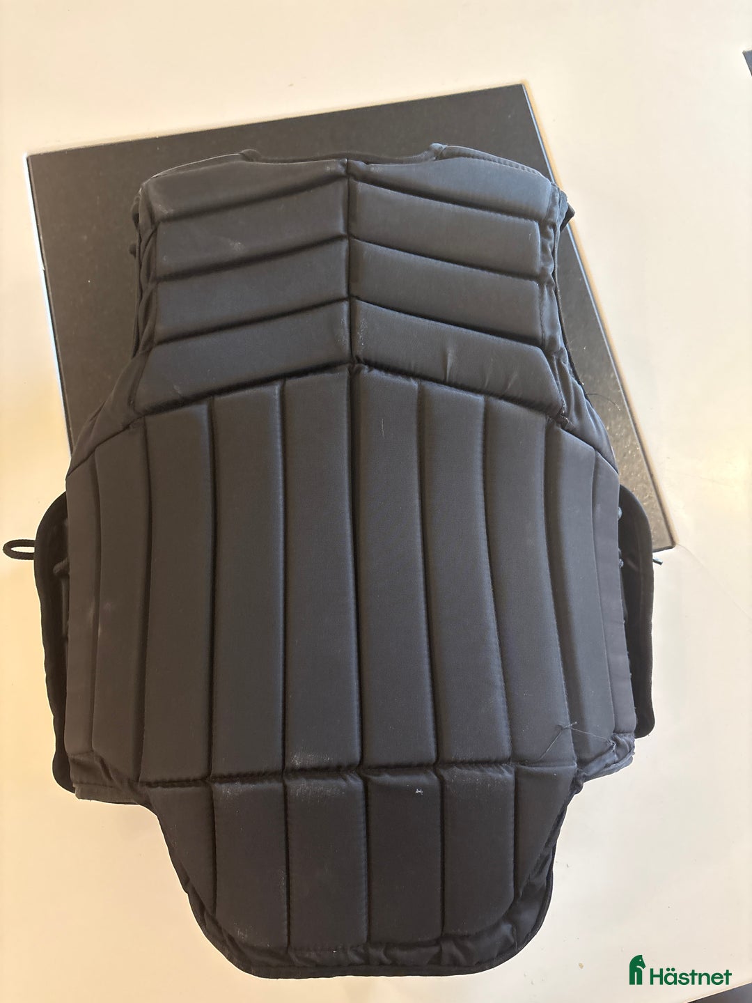 Säkerhetsvästar ryttarutrustning till salu: Ridväst för barn i Västerås - Annons 2