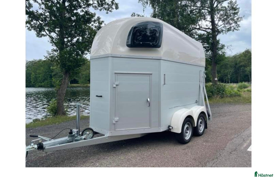 Hästtransporter  fordon & transport till salu: Jättefin transport helt i aluminium  - Annons 8