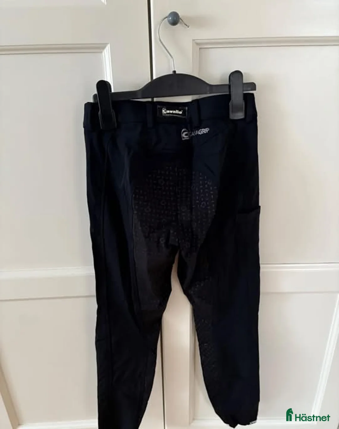 Ridbyxor ryttarutrustning till salu: Svarta Cavallo ridbyxor med glittrigadetaljer - Annons 2
