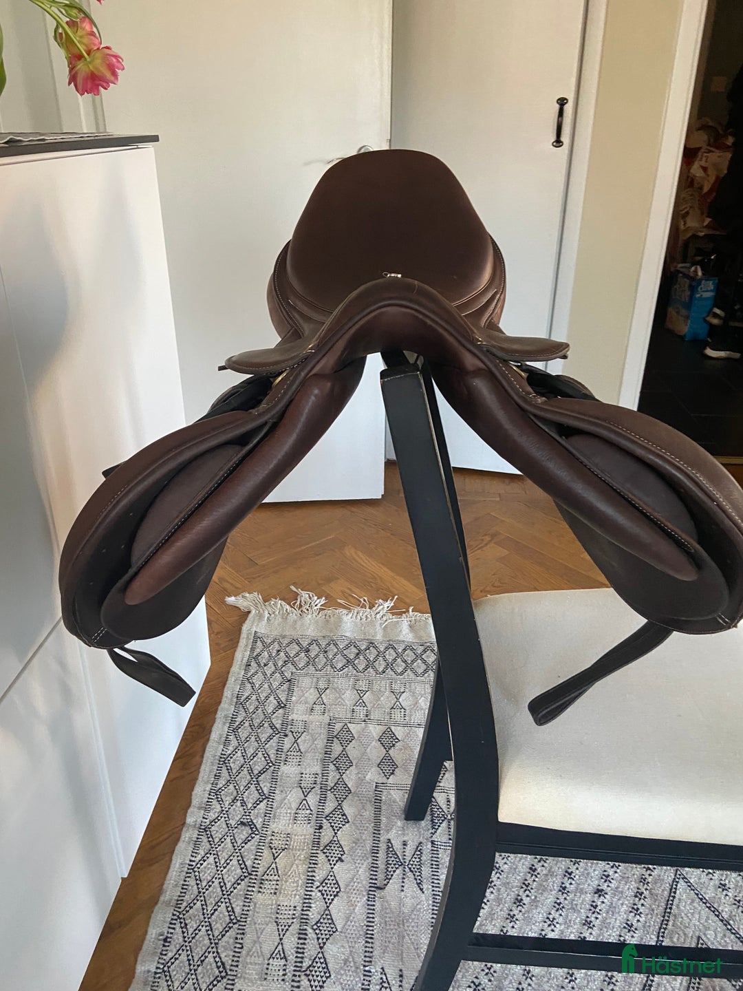 Sadlar hästutrustning till salu: Henri de Rivel sadel 17,5 extra vid i Jordbro - Annons 2