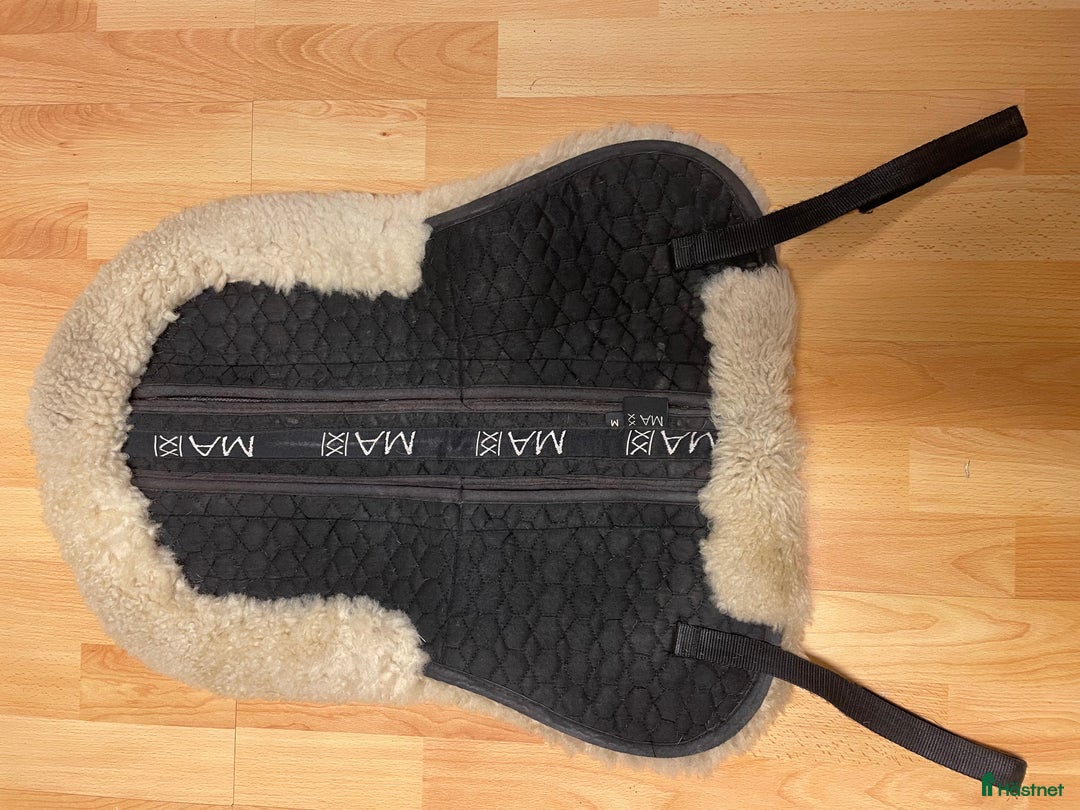 Sadeltillbehör hästutrustning till salu: Fårskinnspadd strl M i Lysekil - Annons 2