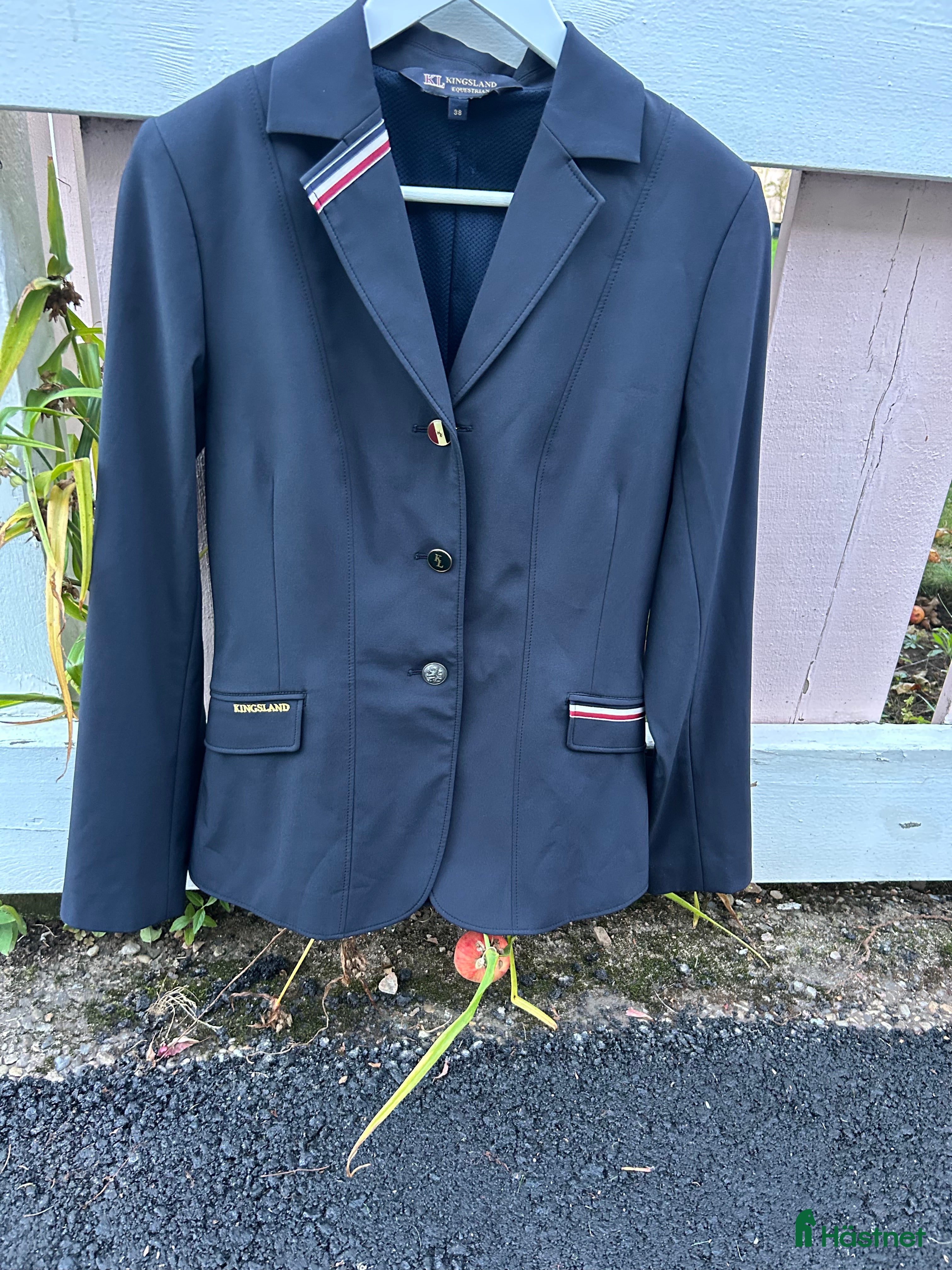 Jackor &amp; Kavajer ryttarutrustning till salu: Marinblå Kingsland kavaj i Halmstad - Annons 3