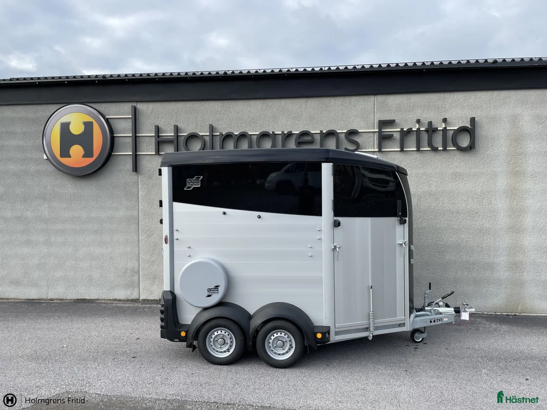Hästtransporter  fordon & transport till salu: Hästsläp för 2 hästar med dubbla överluckor  i Västervik - Annons 5