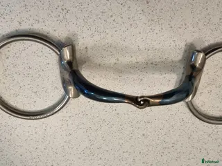 Bett hästutrustning Oanvänt Bombers bit, 2delat stl 12.0 - Annons 1