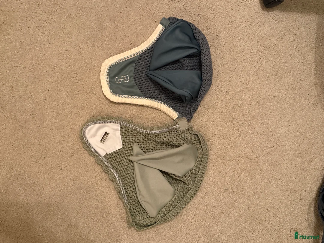 Övrig Hästutrustning hästutrustning till salu: Huvor + Lindor i Nacka - Annons 1