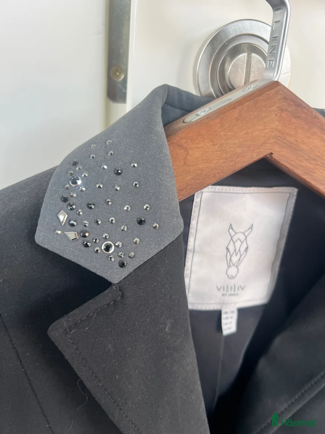 Jackor & Kavajer ryttarutrustning till salu: Kavaj för dressyr - Annons 2