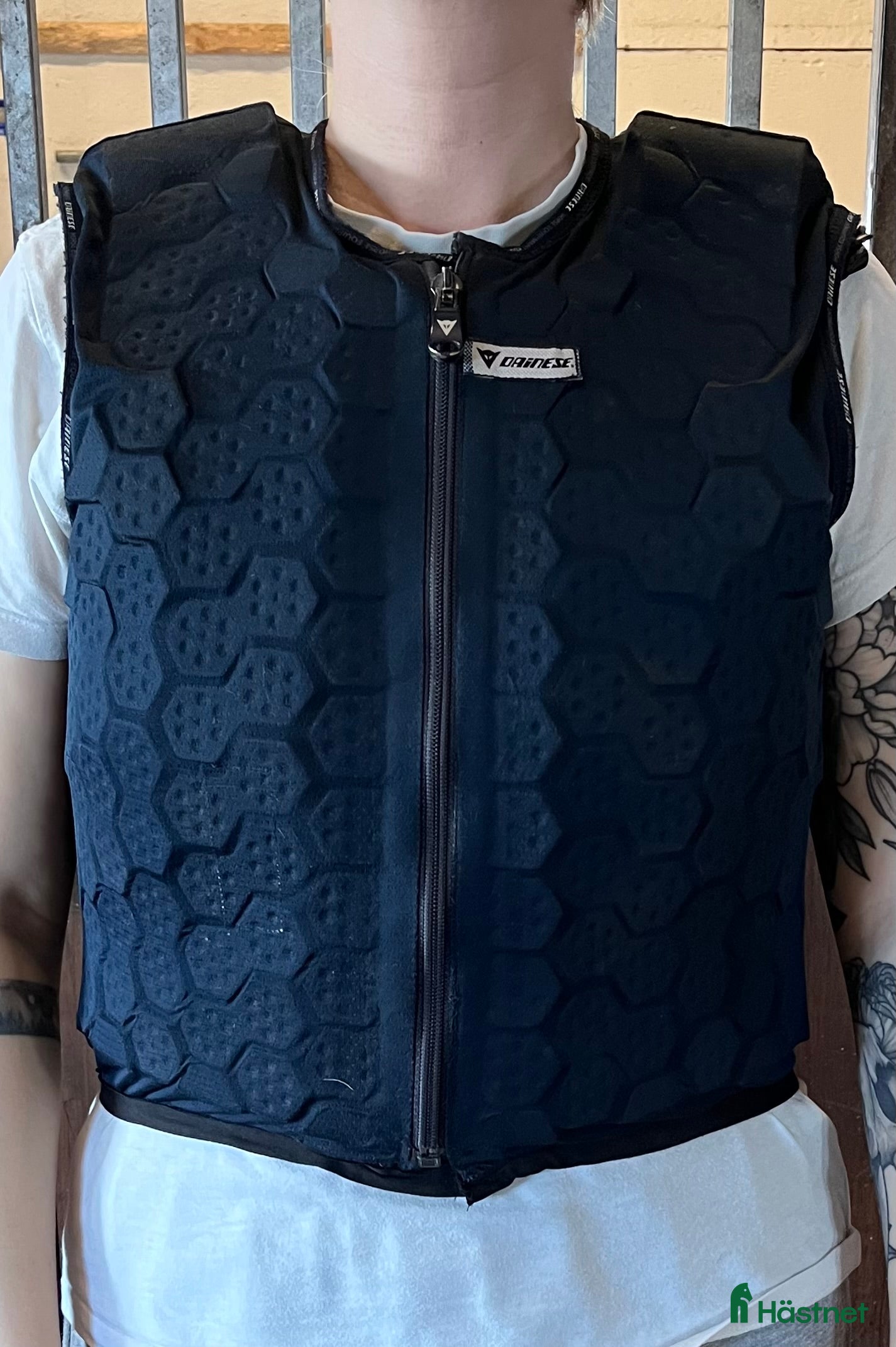 Säkerhetsvästar ryttarutrustning till salu: Säkerhetsväst Dainese - Annons 1