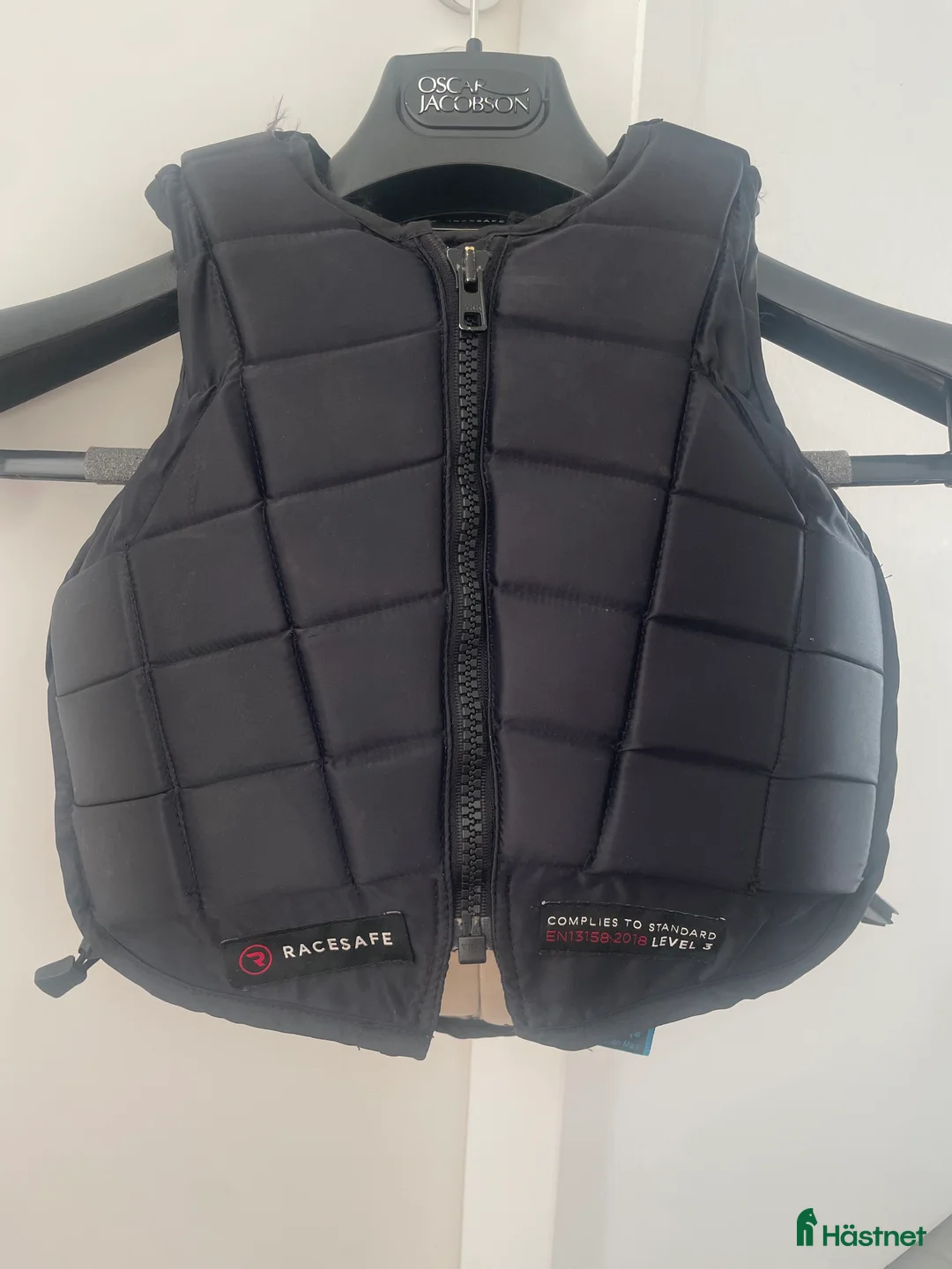 Säkerhetsvästar ryttarutrustning till salu: Racesafe child medium, regular - Annons 1