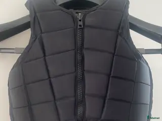 Säkerhetsvästar ryttarutrustning till salu: Racesafe child medium, regular - Annons 4