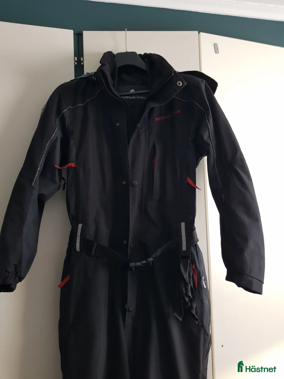 Övrigt Ridkläder ryttarutrustning till salu: Mountain horse ridoverall strl S i Timrå - Annons 5