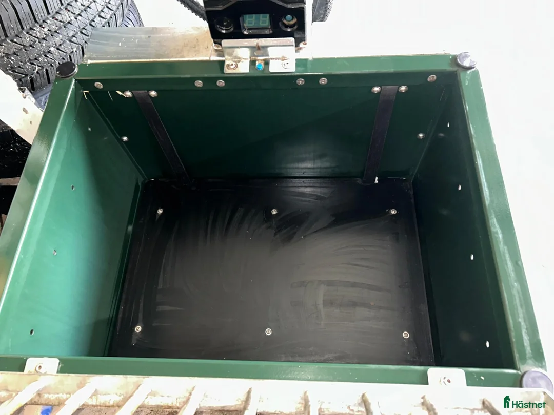 Stallinredning, stängsel & gård övrig utrustning till salu: Höautomat, foderautomat, Feeding Master Pro - Annons 5