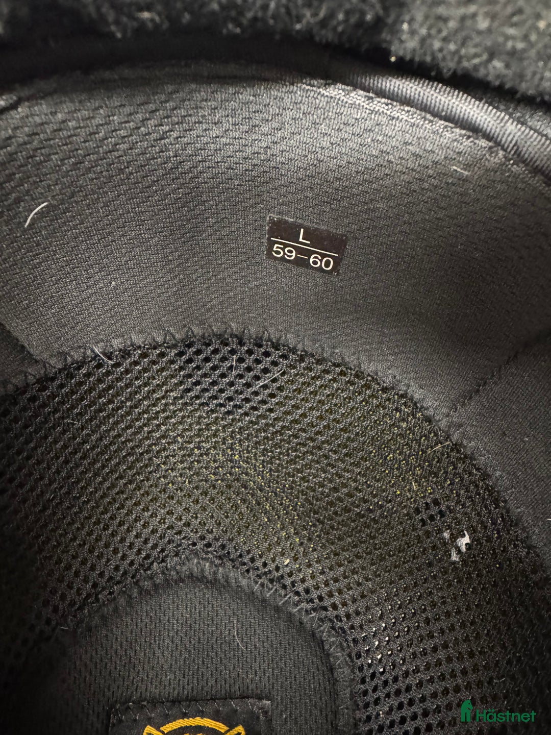 Hjälmar ryttarutrustning till salu: Back on track hjälm mips  i Ullånger - Annons 4