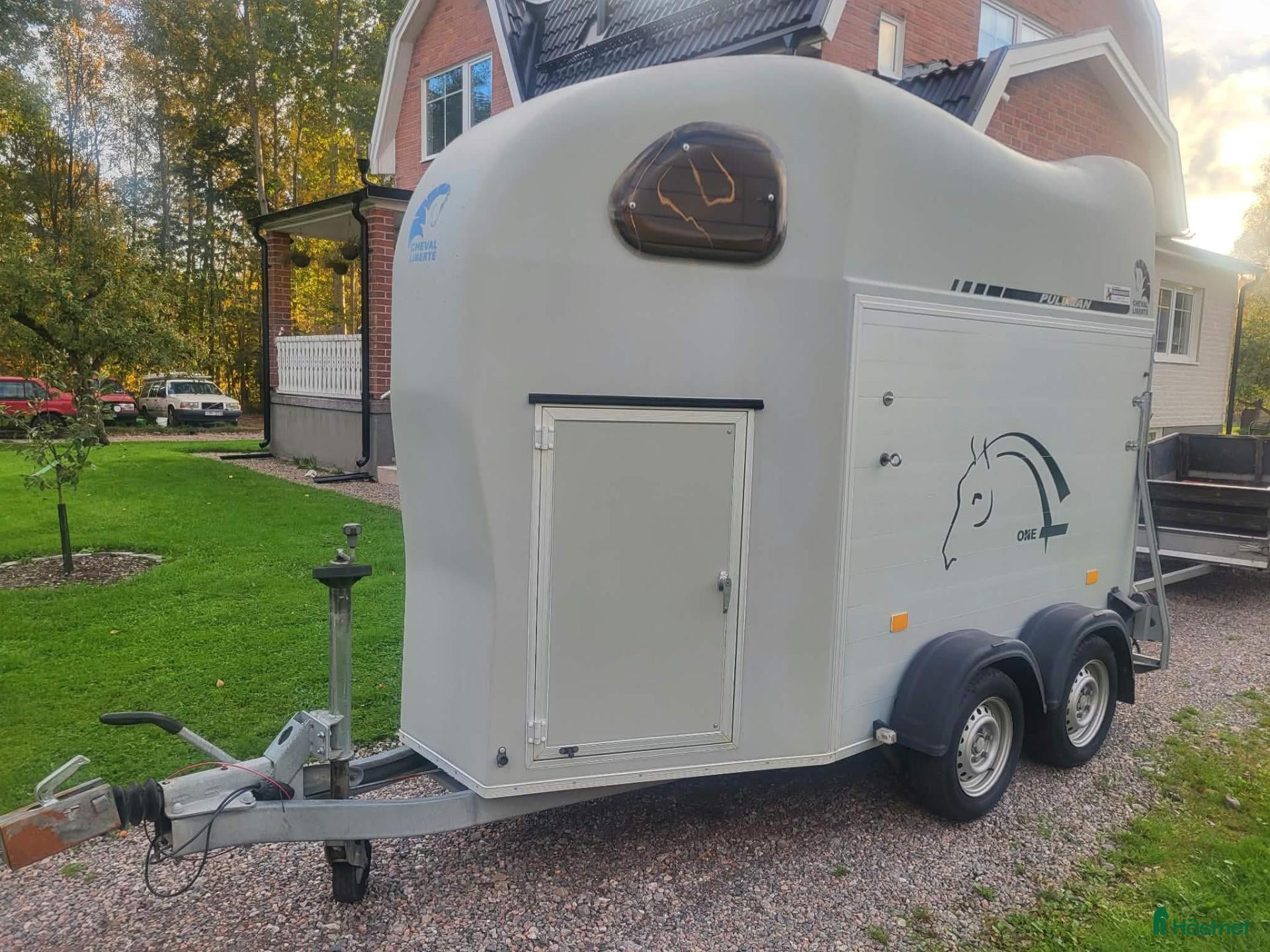 Hästtransporter  fordon & transport till salu: Cheval liberte 1,5 hästars - Annons 1