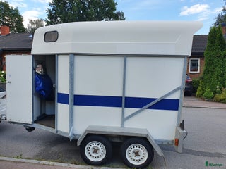 Hästtransporter fordon & transport till salu: 2-axlat släp i mycket bra skick i Västerås - Annons 21