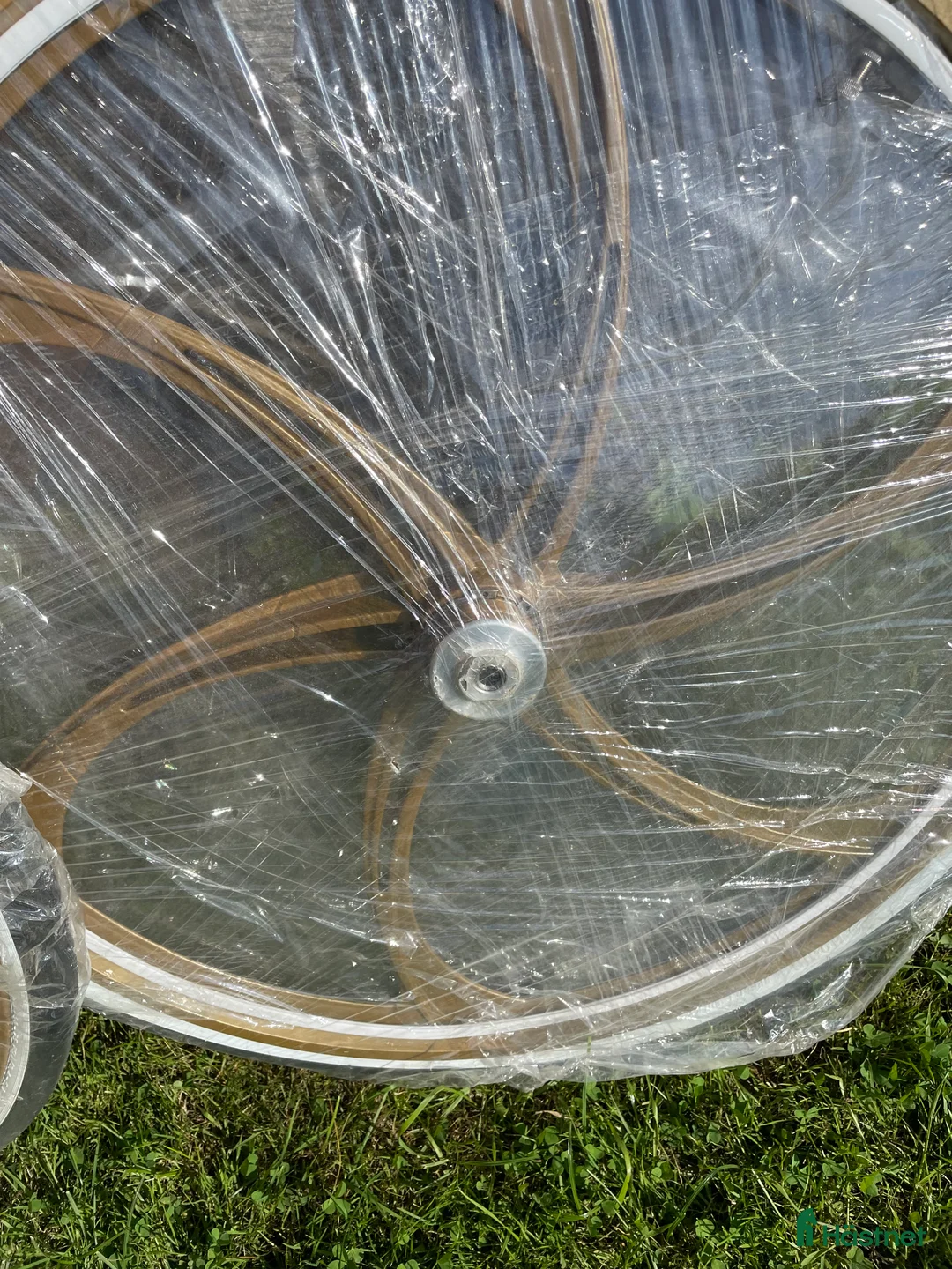 Travsulkys trav till salu: Nya 28” Lotus Golden Racing Wheels i Täby - Annons 3