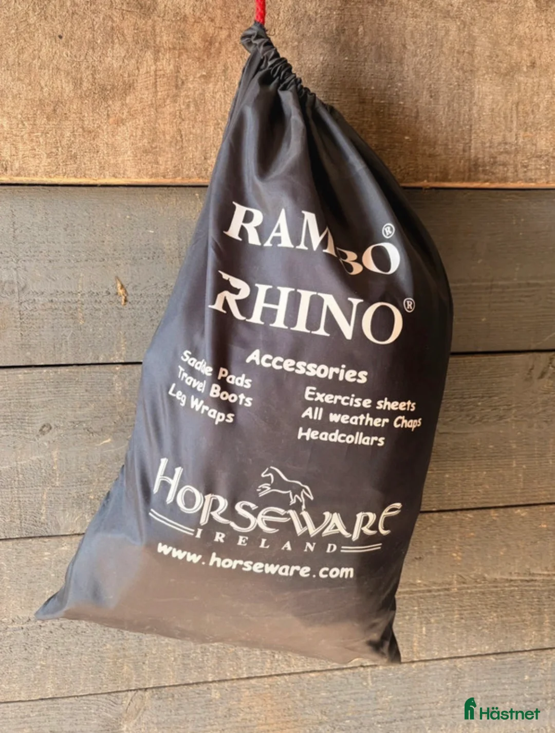 Täcken hästutrustning till salu: Fint regntäcke från Horseware  - Annons 1