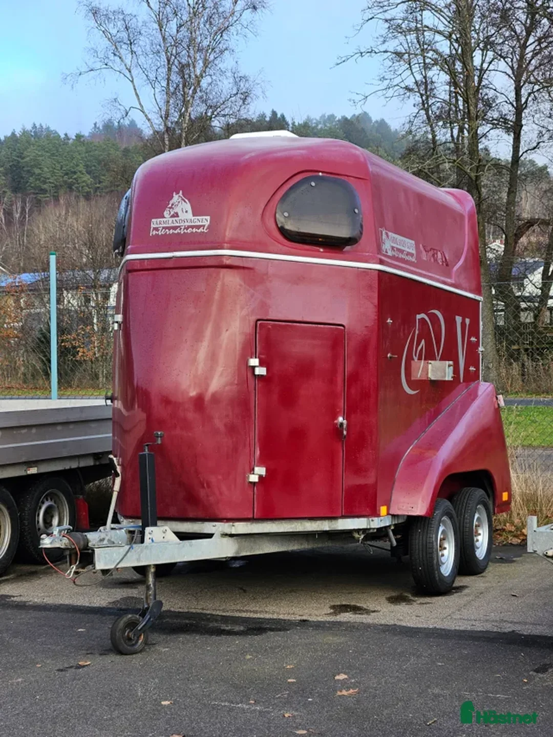 Hästtransporter  fordon & transport till salu: Värmlandsvagnen International glasfiber  - Annons 1