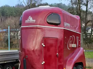 Hästtransporter fordon & transport till salu: Värmlandsvagnen International glasfiber - Annons 3