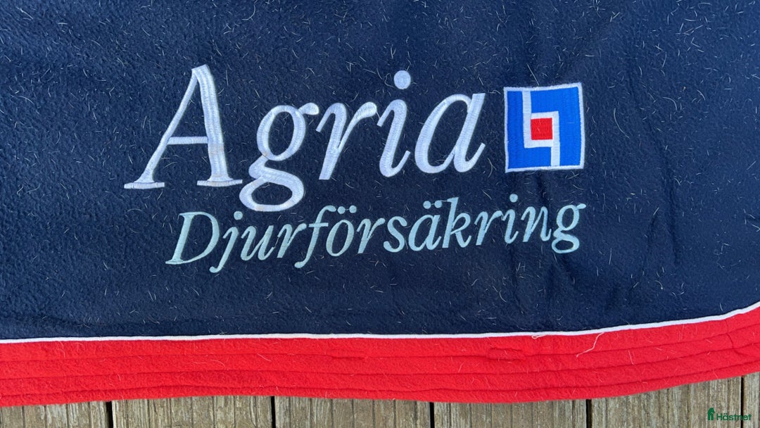 Täcken hästutrustning till salu: Agria fleecetäcke  i Vallentuna - Annons 2