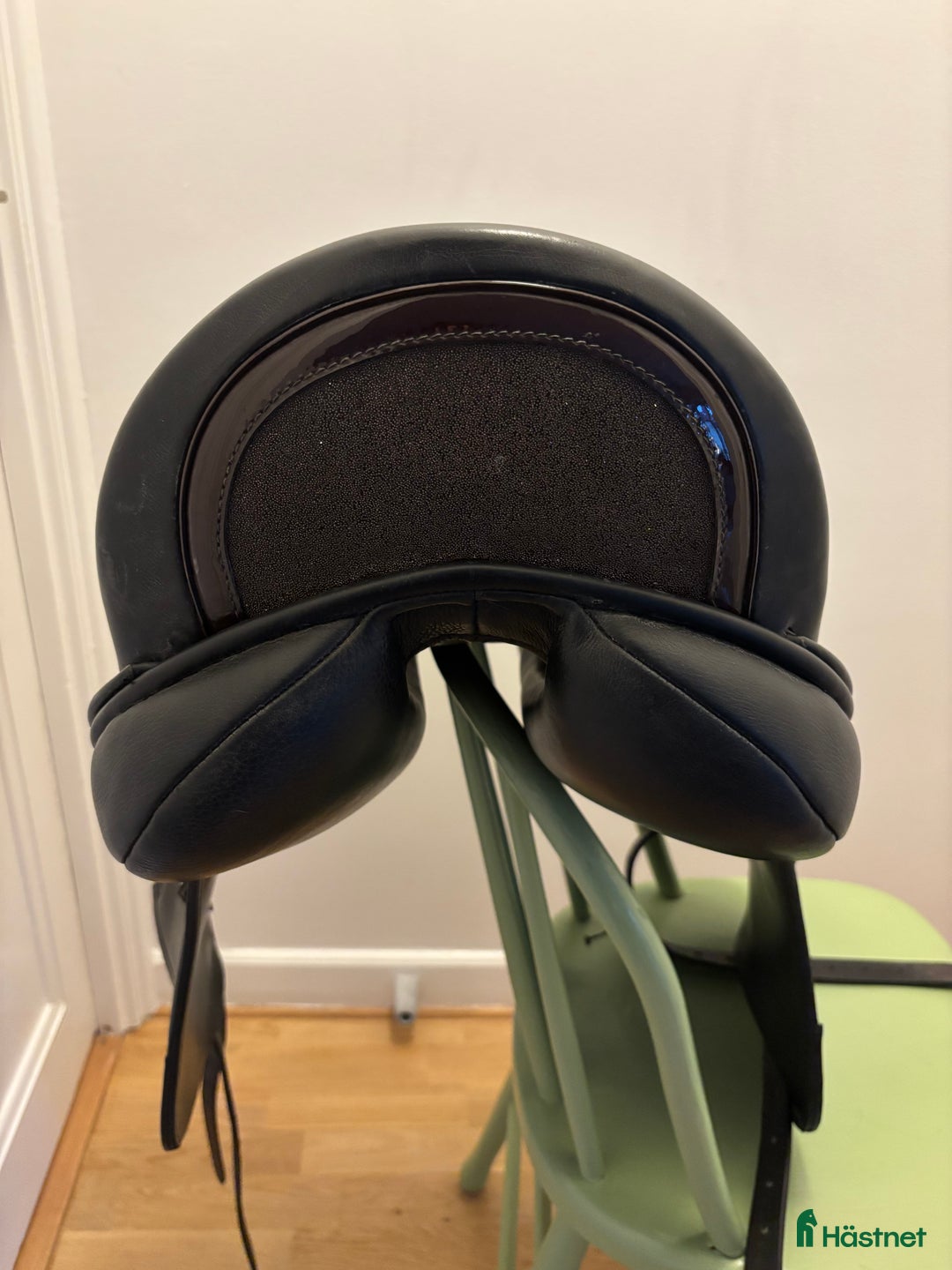 Sadlar hästutrustning till salu: Dressyrsadel Jeffries i Bromma - Annons 2