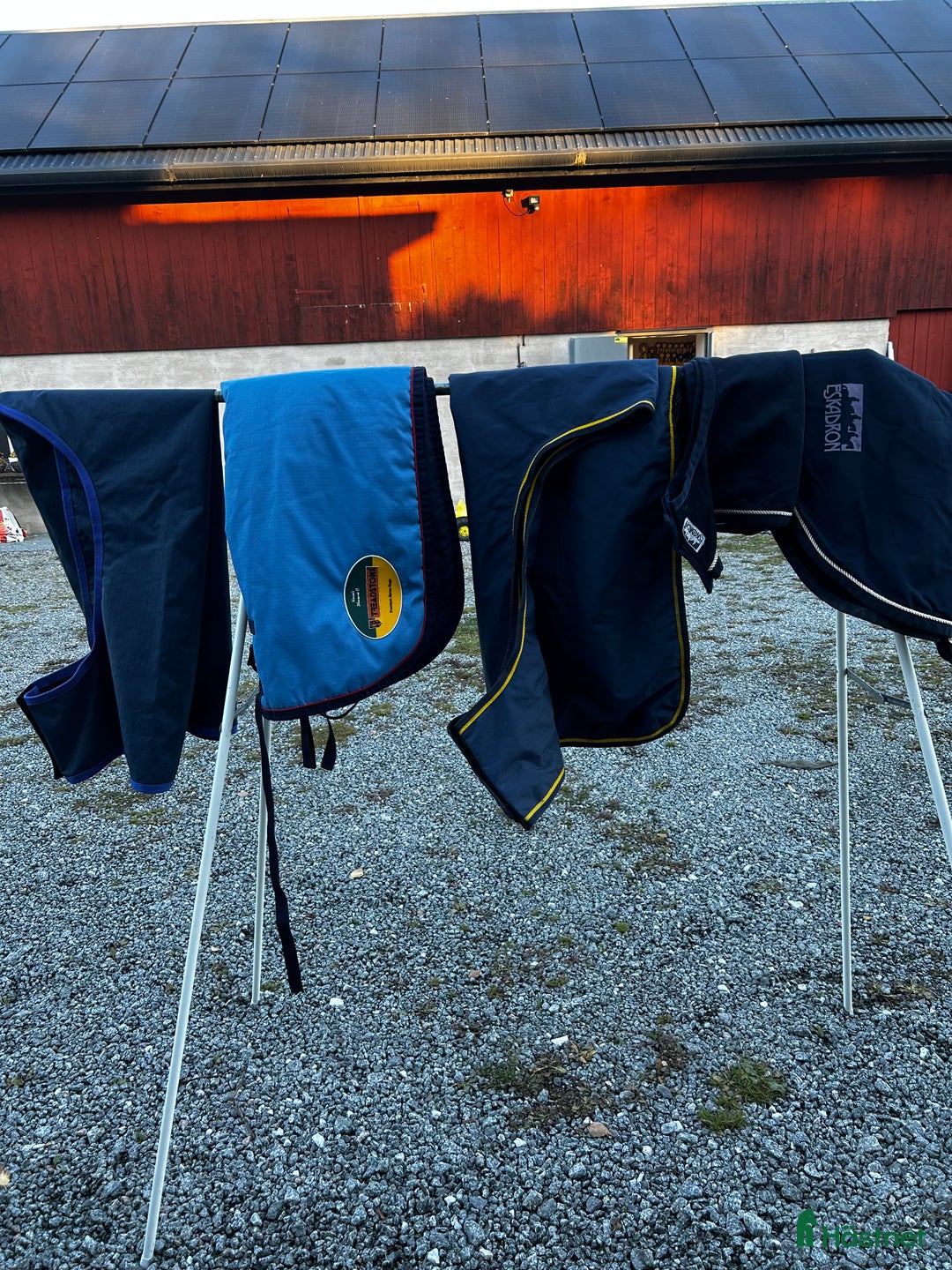 Täcken hästutrustning till salu: Stalltäcke Equiline, Regntäcke Horsewear i Enköping - Annons 8