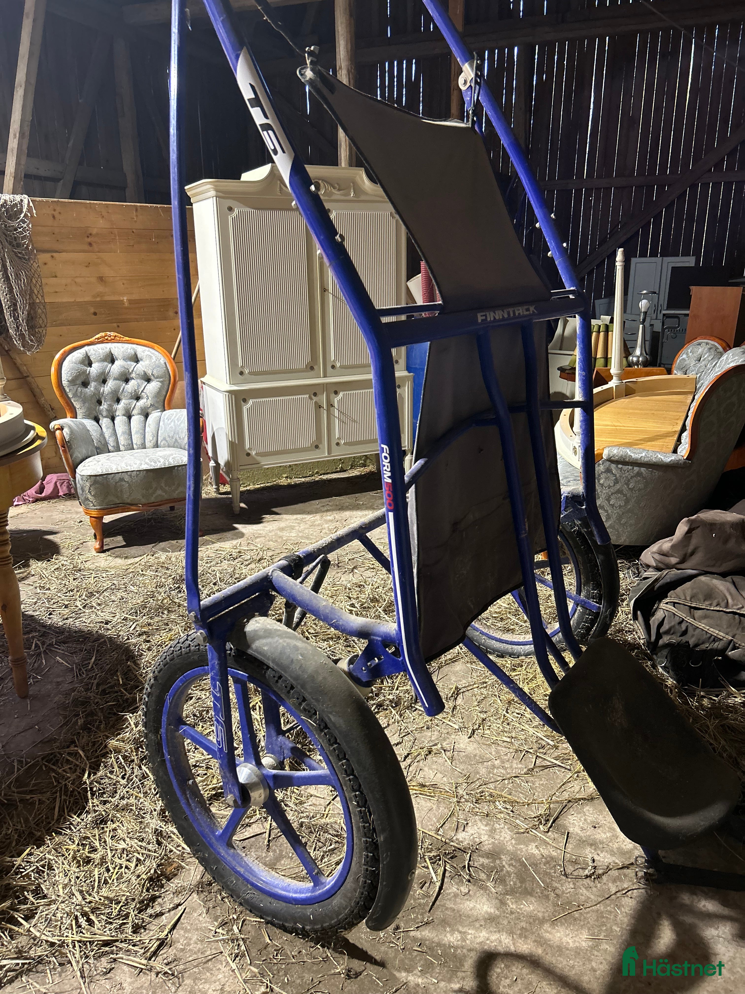 Travvagnar trav till salu: Välvårdad träningsvagn i Kisa - Annons 2