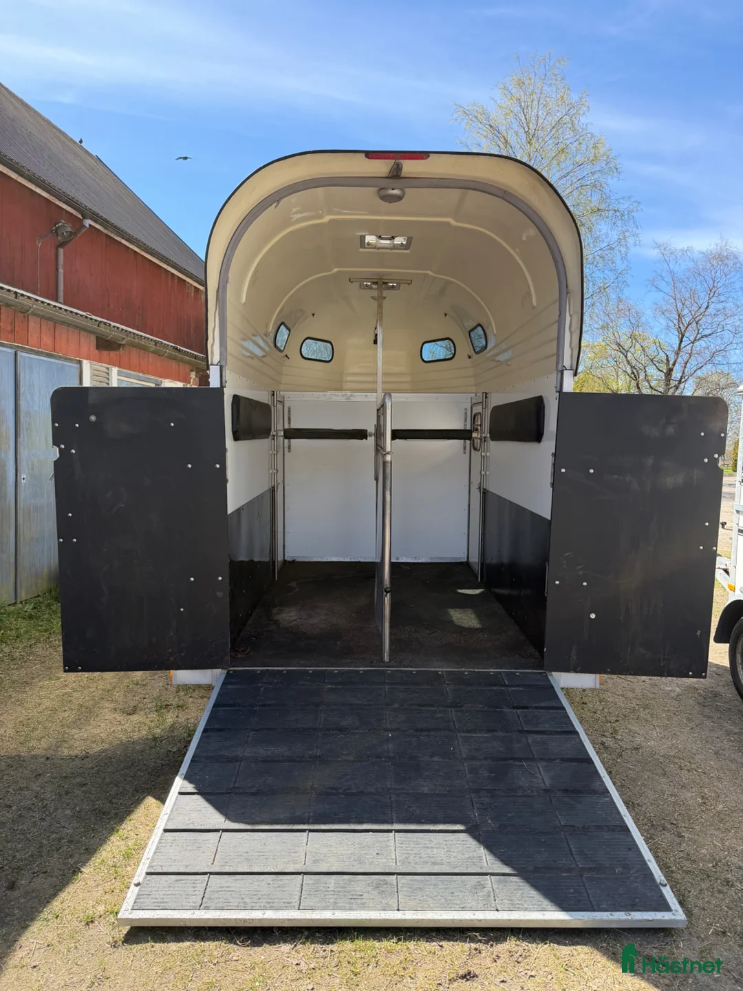 Hästtransporter  fordon & transport till salu: Väldigt fin och välvårdad trailer  - Annons 2