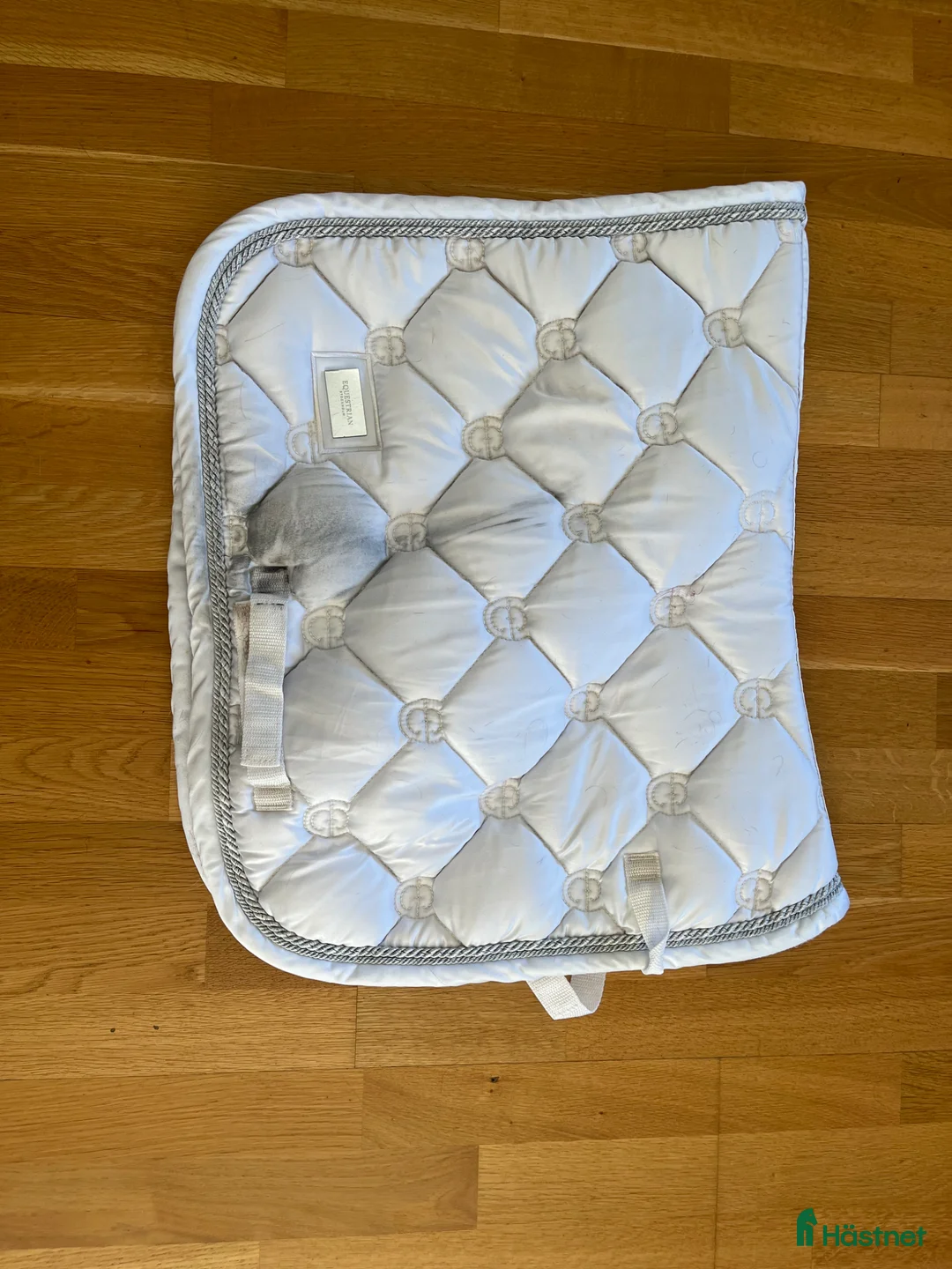 Schabrak & Vojlockar hästutrustning till salu: Dressyrschabrack - Annons 1