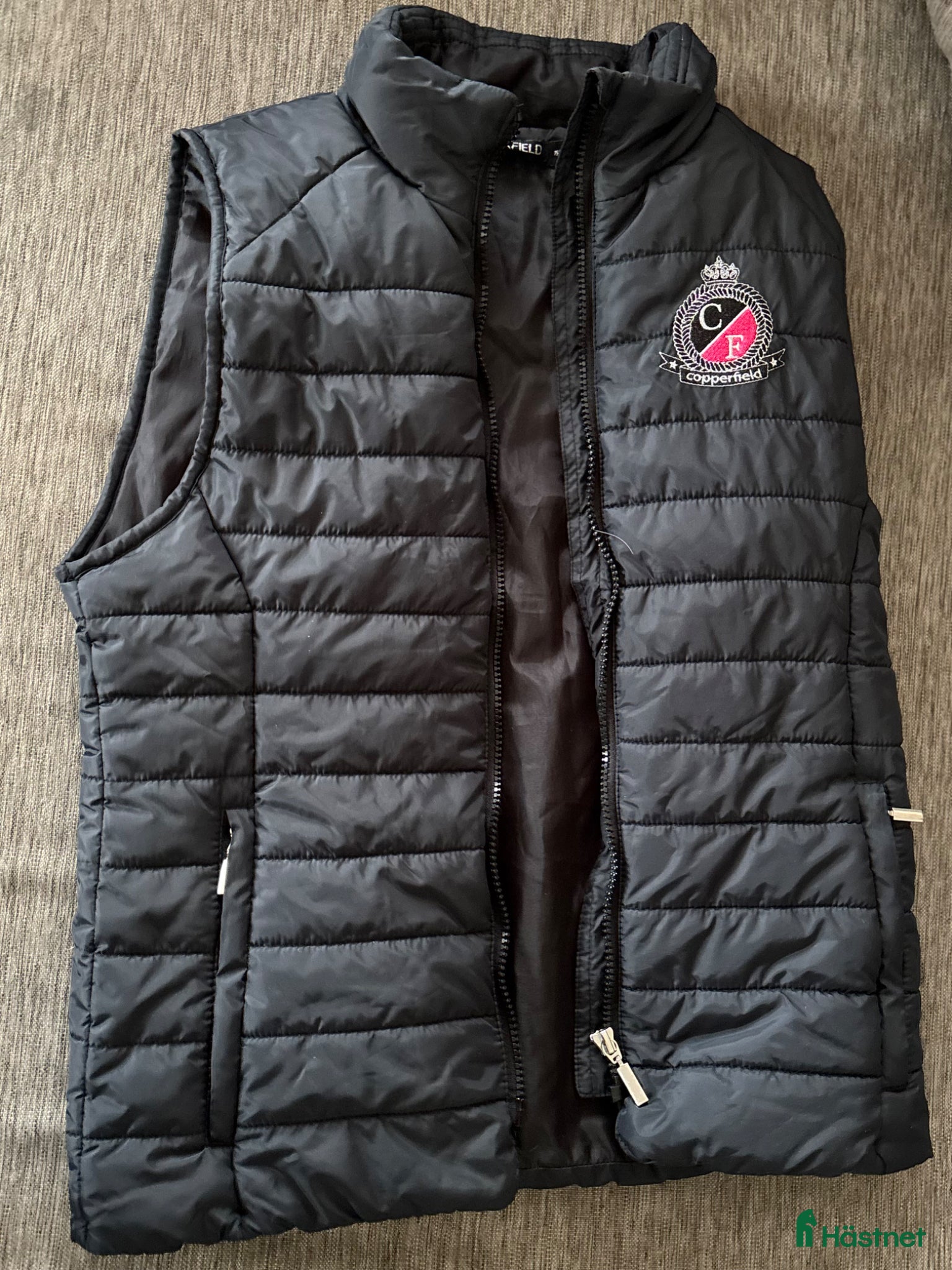 Jackor & Kavajer ryttarutrustning till salu: Svart väst - Annons 8