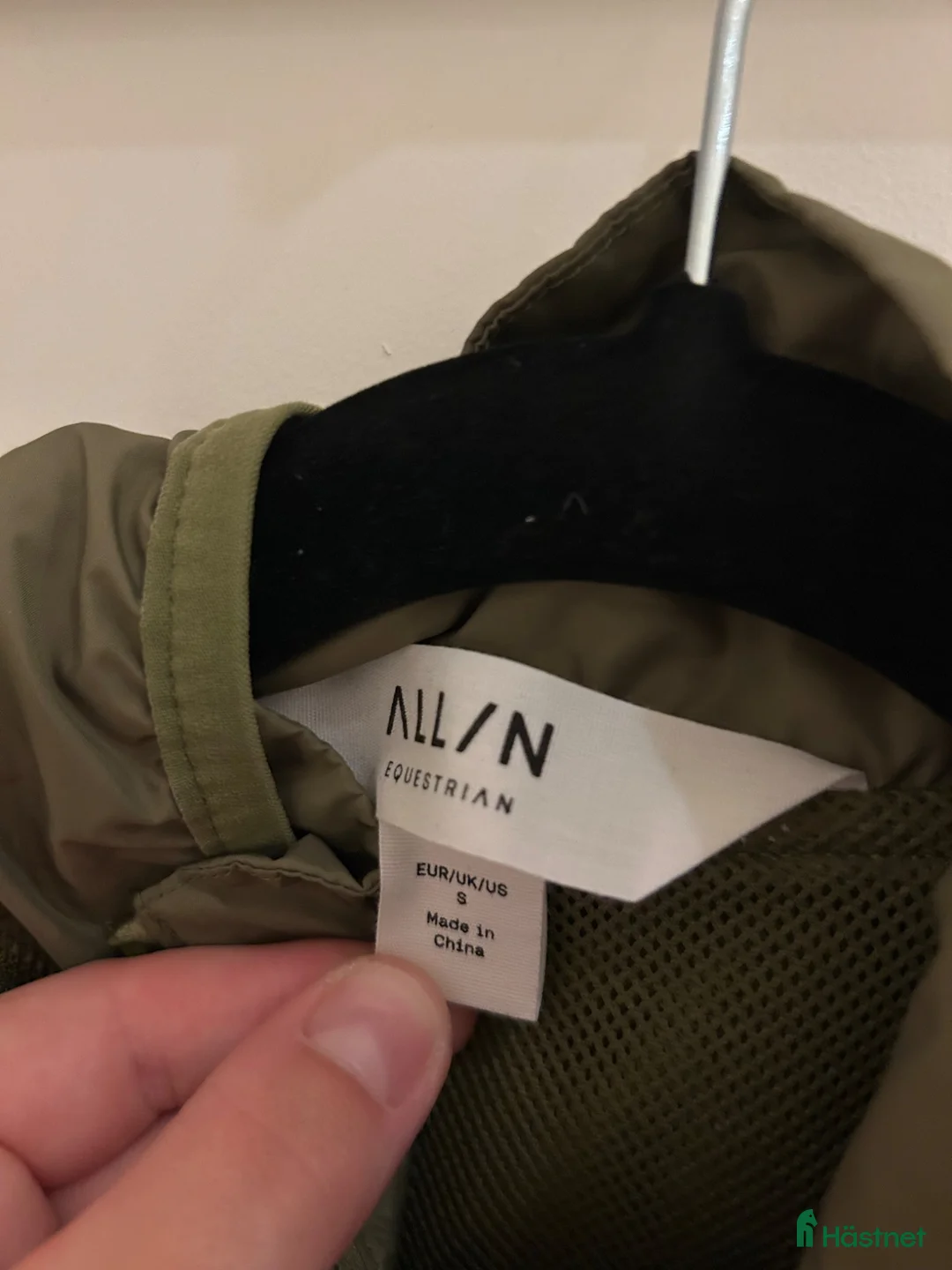 Övrigt Ridkläder ryttarutrustning till salu: All in Grön jacka ( S ), Skärp ( XL/XXL ) - 110 cm - Annons 2