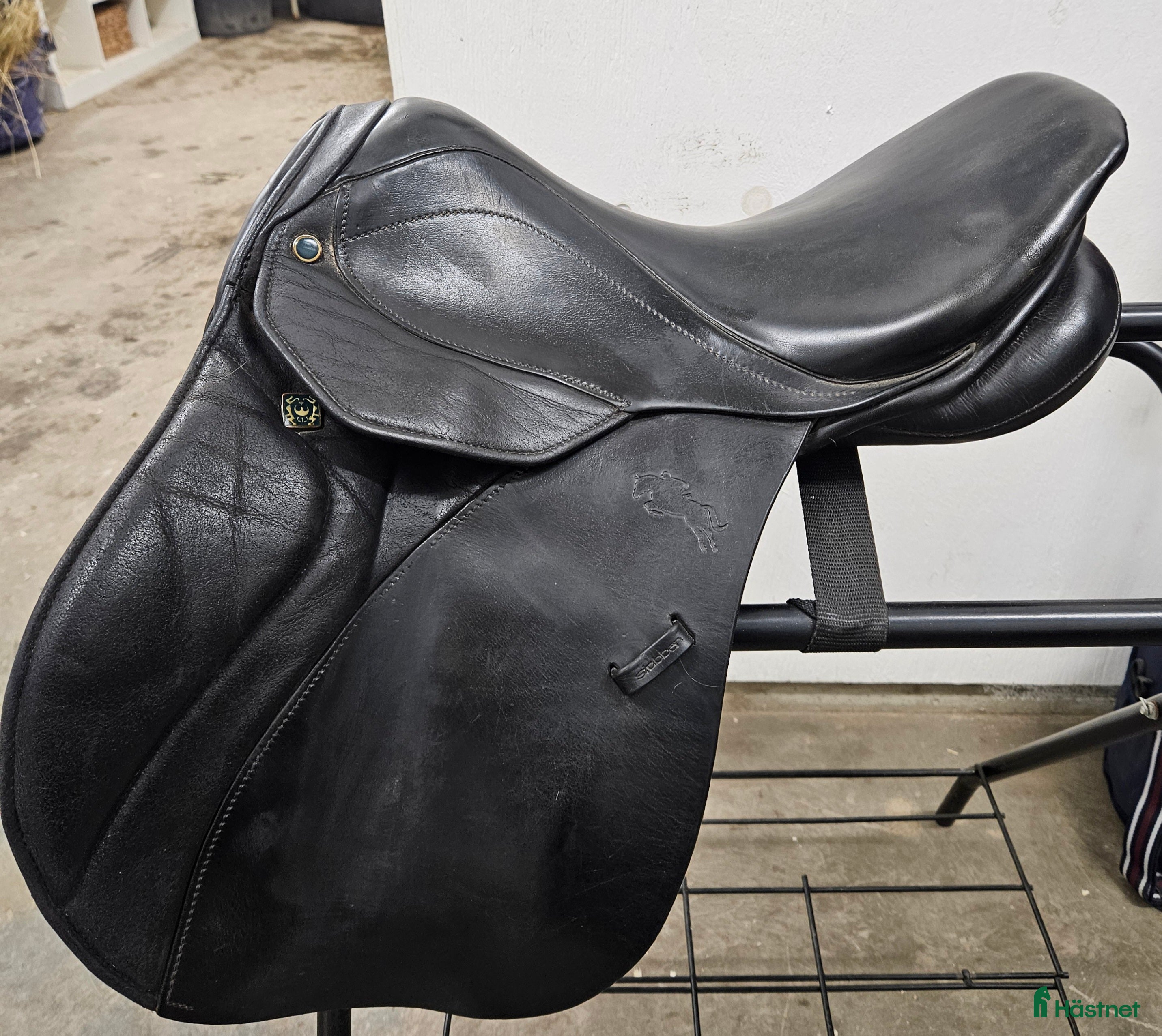 Sadlar hästutrustning till salu: 16" ponny sadel mot hopp i Tjällmo - Annons 18
