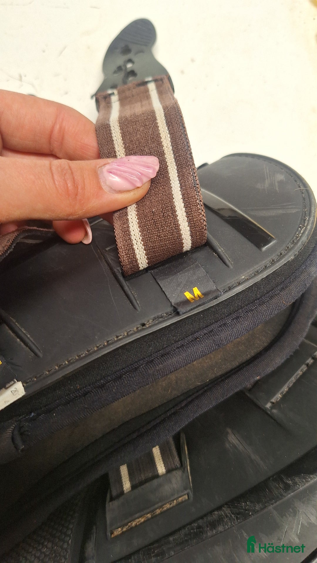 Benskydd hästutrustning till salu: Supperfrächa lamicell skydden I stl M  i Sollentuna - Annons 3