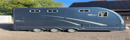 Hästtransporter  fordon & transport till salu: MULTI TREKA EQUI-TREK 3 hästar med bodel  - Annons 24