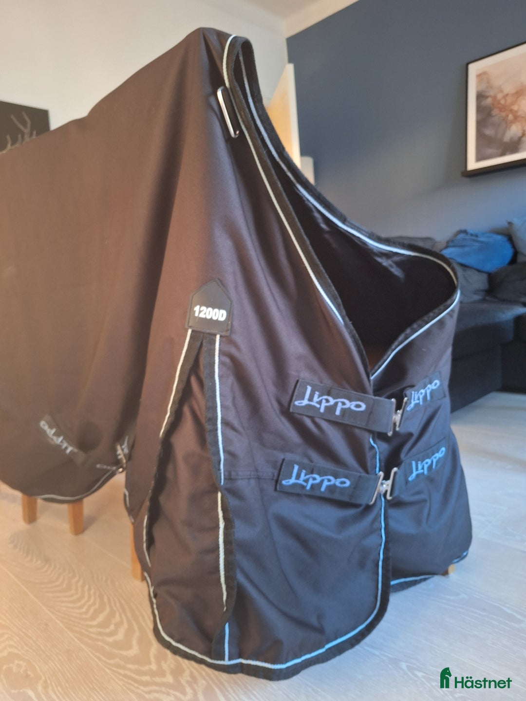 Täcken hästutrustning till salu:  Lippo Supreme Plus Svart i strl 140 0gram 1200Den i Drottningholm - Annons 4