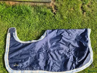 Täcken hästutrustning till salu: Fint ländetäcke i Dingle - Annons 4