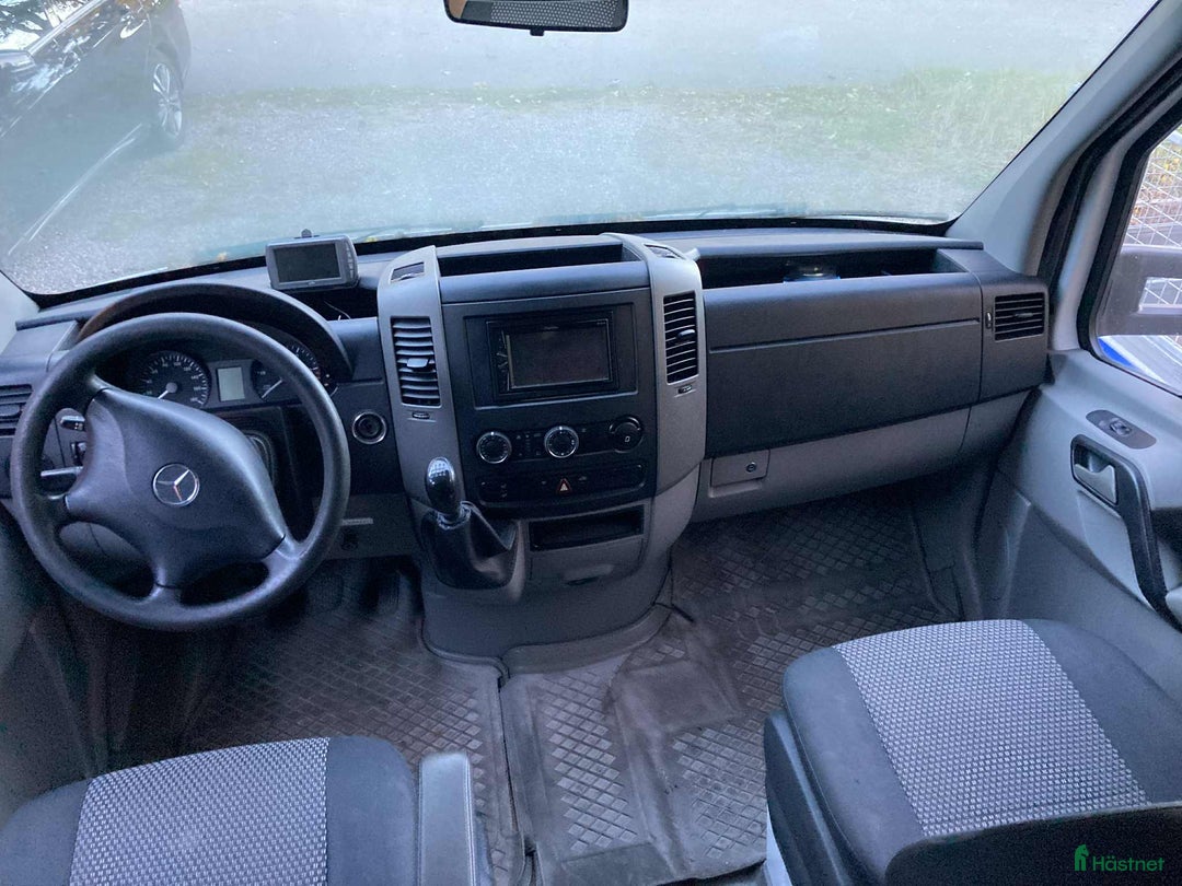 Hästlastbilar  fordon & transport till salu: Mercedes 318 CDI sprinter i Karlholmsbruk - Annons 3