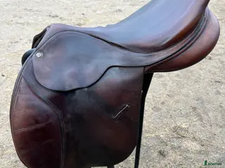 Sadlar hästutrustning Begagnade sadlar - Annons 2