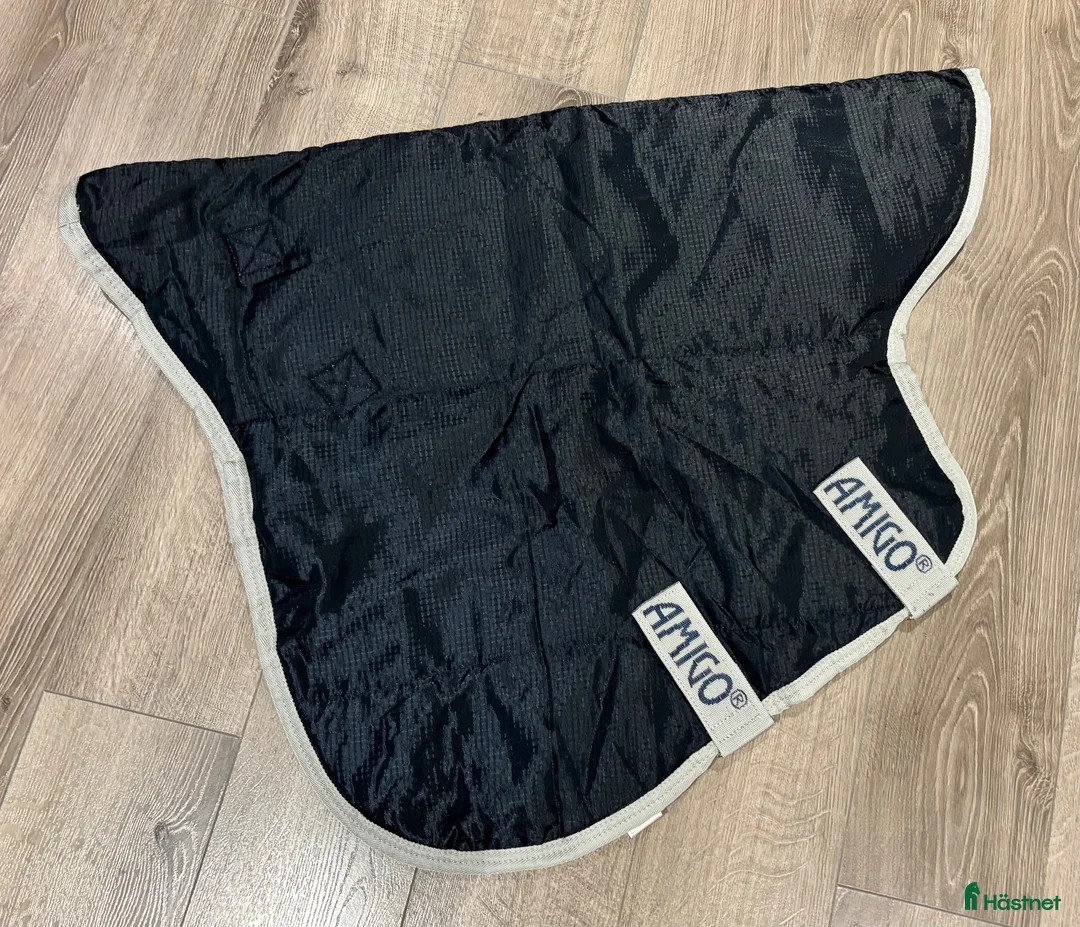 Täcken hästutrustning till salu: Amigo hood XS - Annons 2