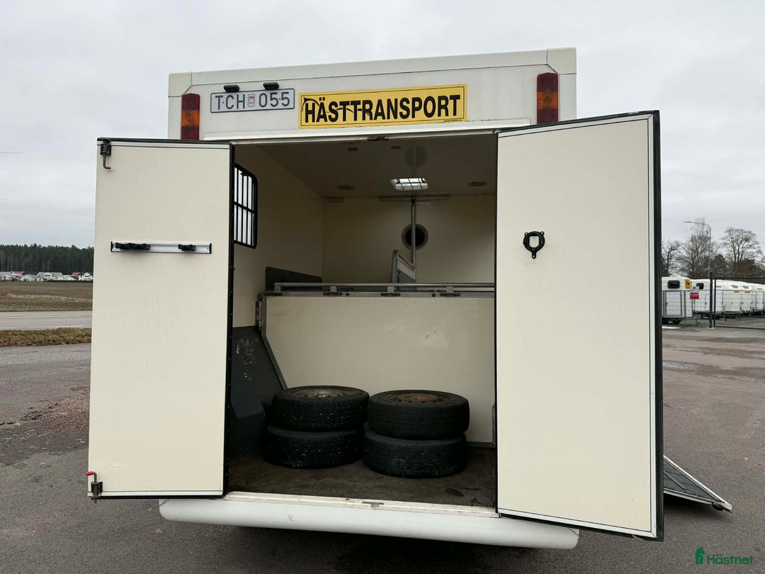Hästlastbilar  fordon & transport till salu: Välvårdad hästlastbil från Boj *LASTVIKT 1140KG* i Köping - Annons 7