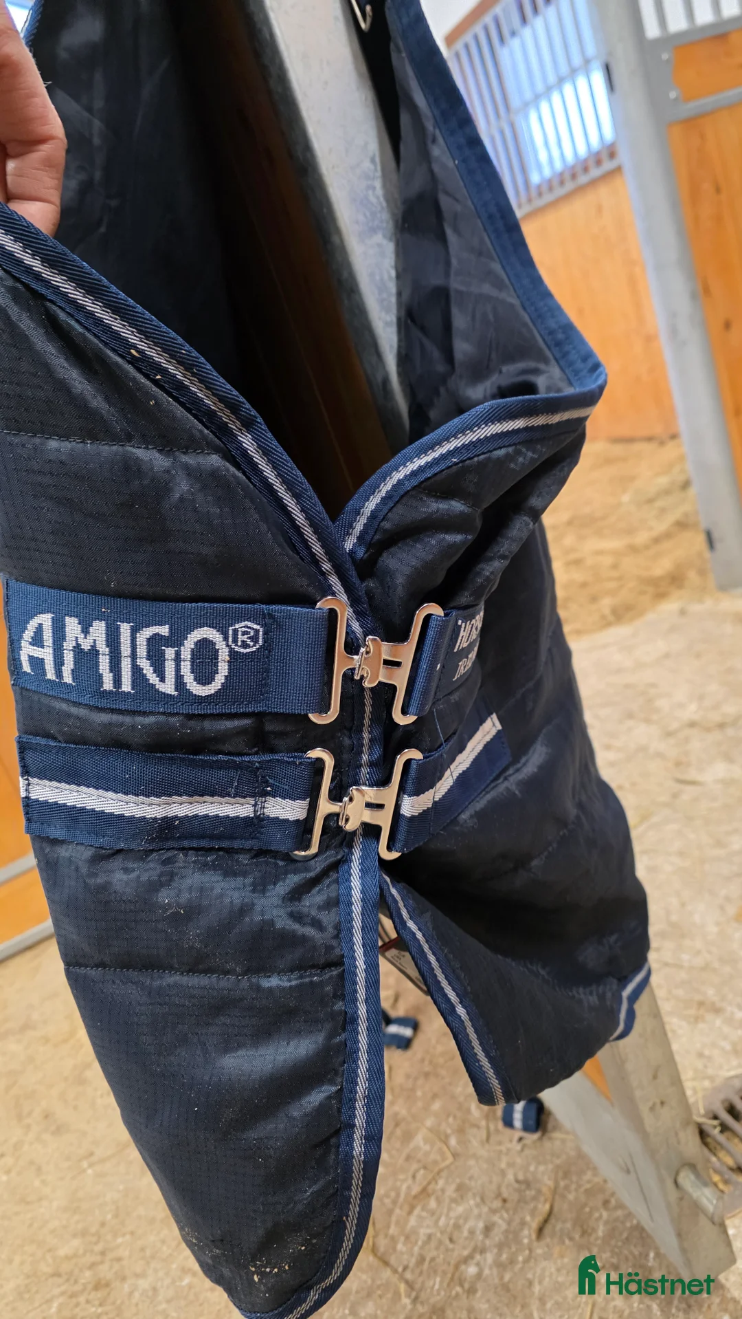 Täcken hästutrustning till salu: Amigo stalltäcke 100 g - Annons 2
