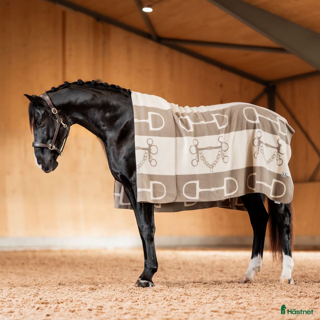 Täcken hästutrustning till salu: Fleece filt med häst motiv från hööks  i Älvkarleby - Annons 4