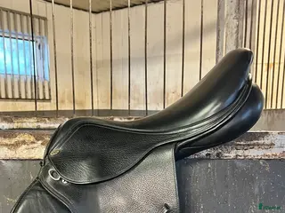 Sadlar hästutrustning Lippo Flavio 17,5” MW - Annons 1