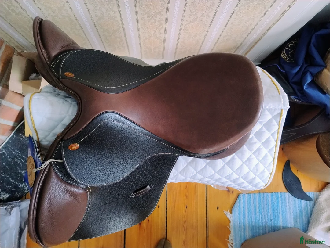 Sadlar hästutrustning till salu: NY Lippo Ponnysadel - Annons 2
