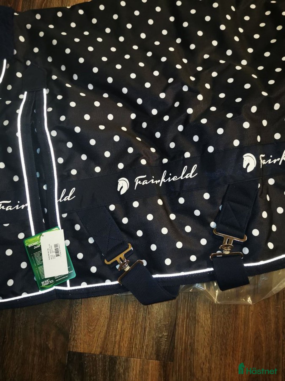 Täcken hästutrustning till salu: Nytt regntäcke stl 85 i Avesta - Annons 2