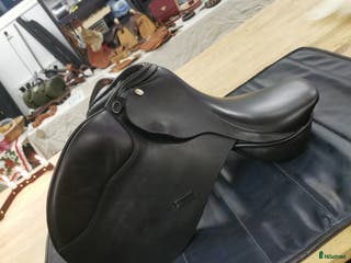Sadlar hästutrustning till salu: Globus Esperanza 16,5 i Vännäs - Annons 4