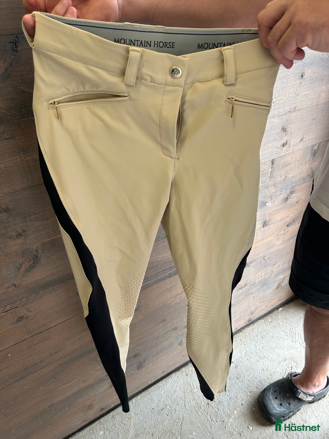 Jackor & Kavajer ryttarutrustning till salu: Tävlingskavajer i Fjärås - Annons 5